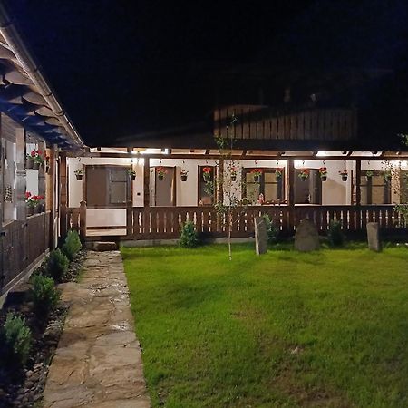 Casuta Din Valea Regilor Villa Gradistea de Munte Luaran gambar