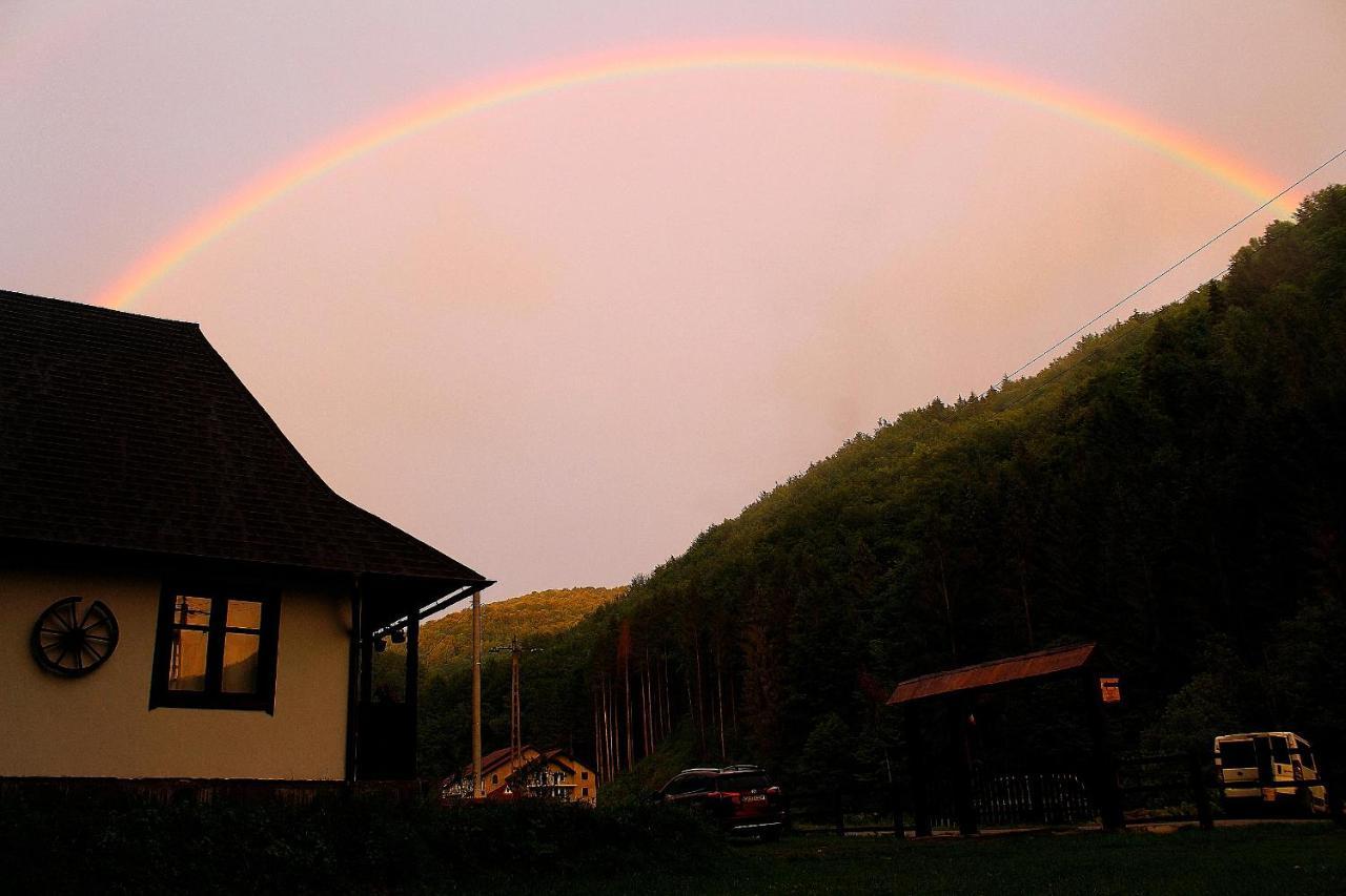 Casuta Din Valea Regilor Villa Gradistea de Munte Luaran gambar