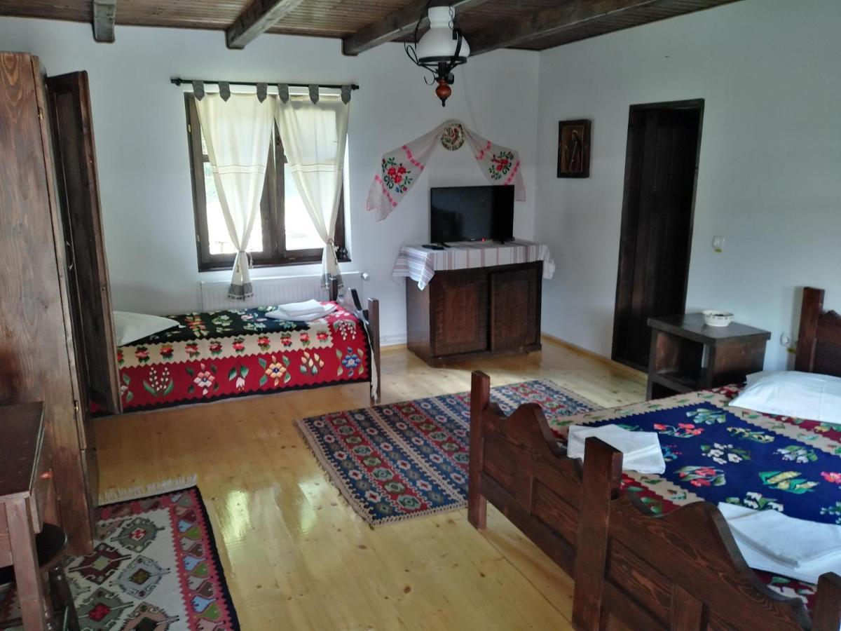 Casuta Din Valea Regilor Villa Gradistea de Munte Luaran gambar